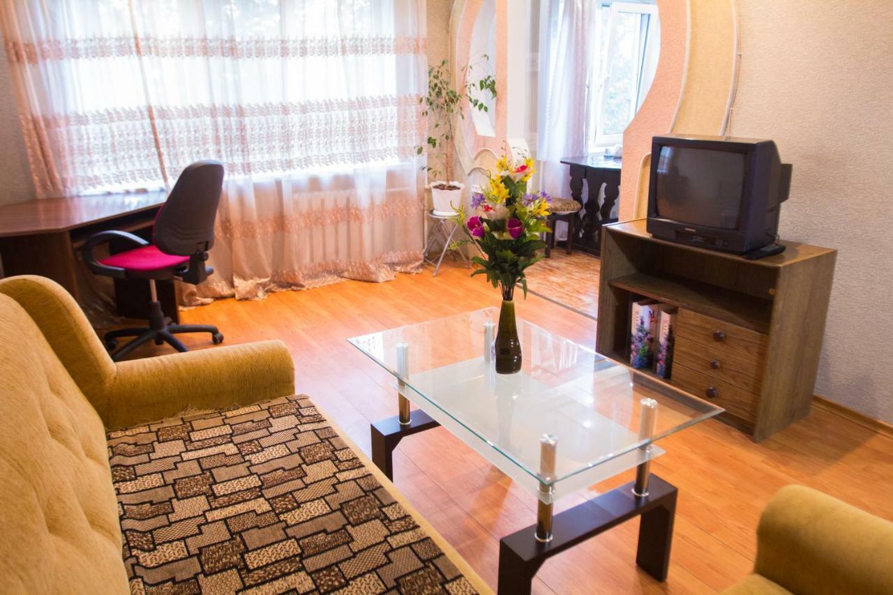 2Room Semi-Luxury Apt On Ukrainskaya 34 Street Zaporizhia Extérieur photo